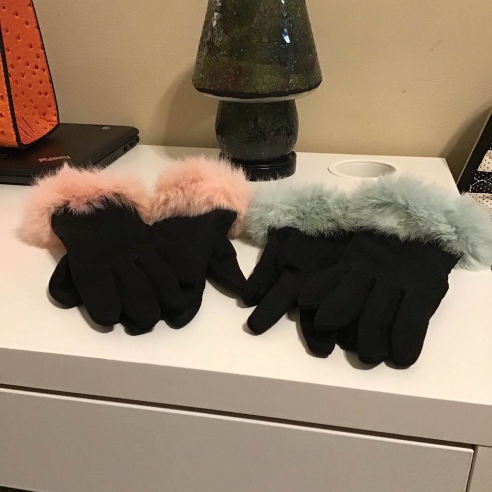 Vintage. 2 Black Gloves  w Faux Fur ( Pink/Blue) OS.